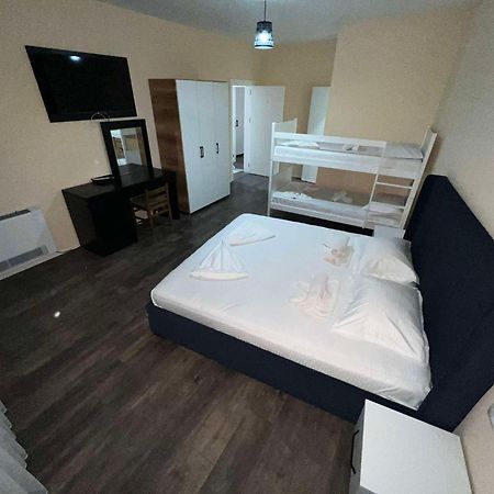 Gjakova Hotel & Restaurant Frida מראה חיצוני תמונה