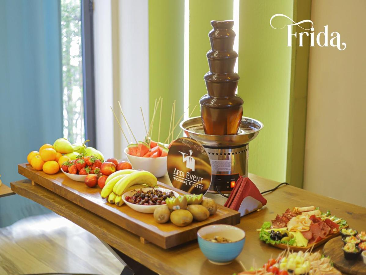 Gjakova Hotel & Restaurant Frida מראה חיצוני תמונה
