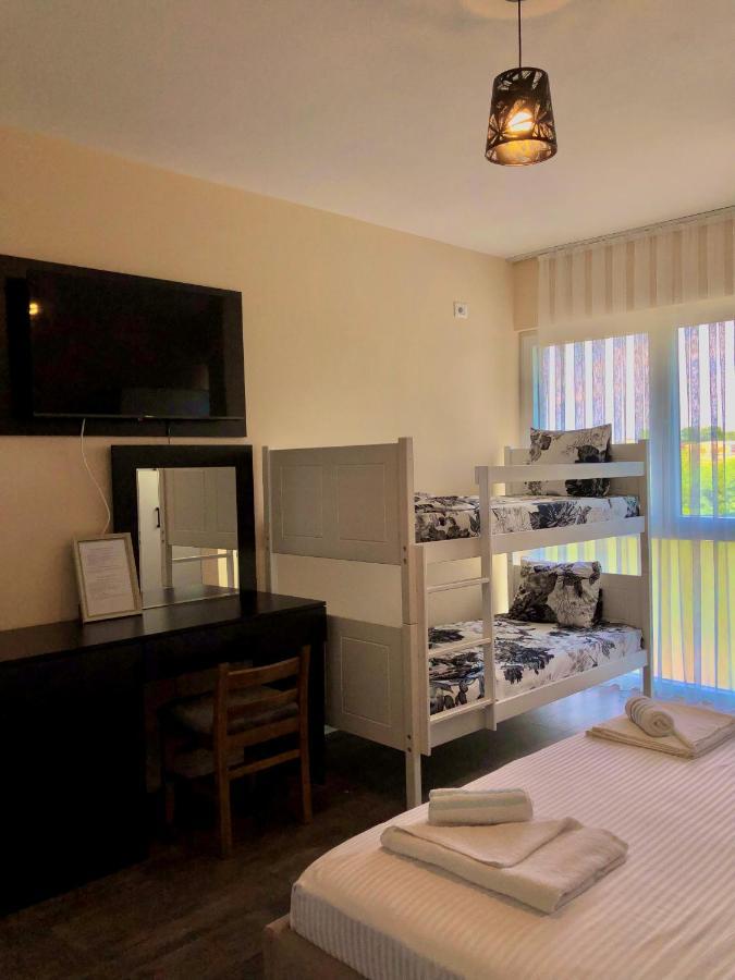 Gjakova Hotel & Restaurant Frida מראה חיצוני תמונה