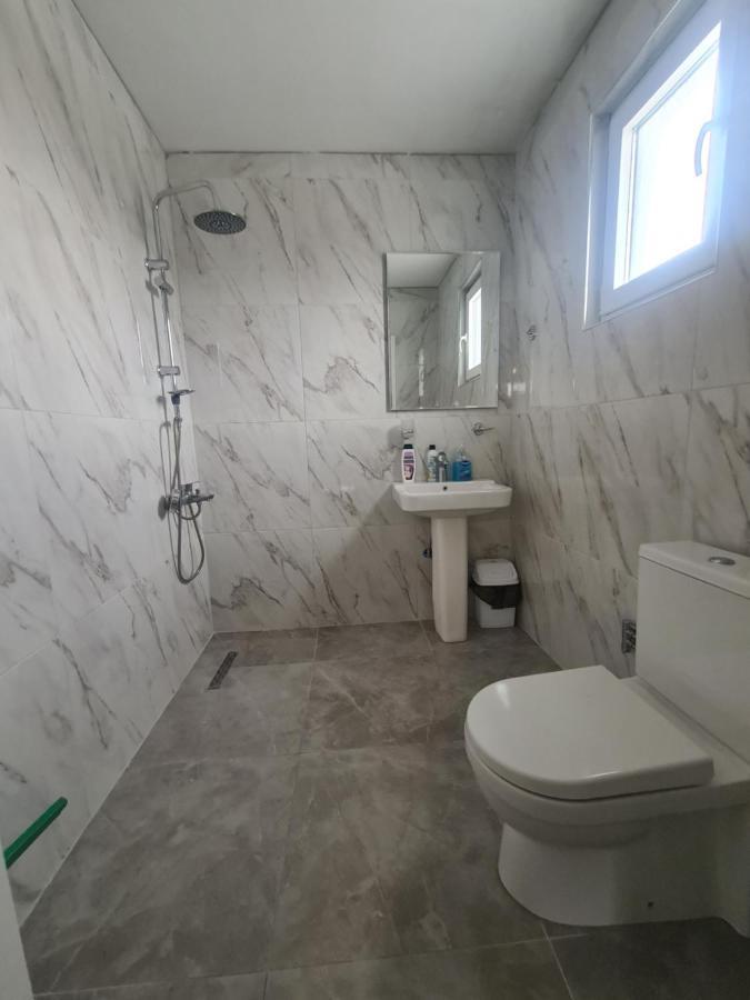 Gjakova Hotel & Restaurant Frida מראה חיצוני תמונה