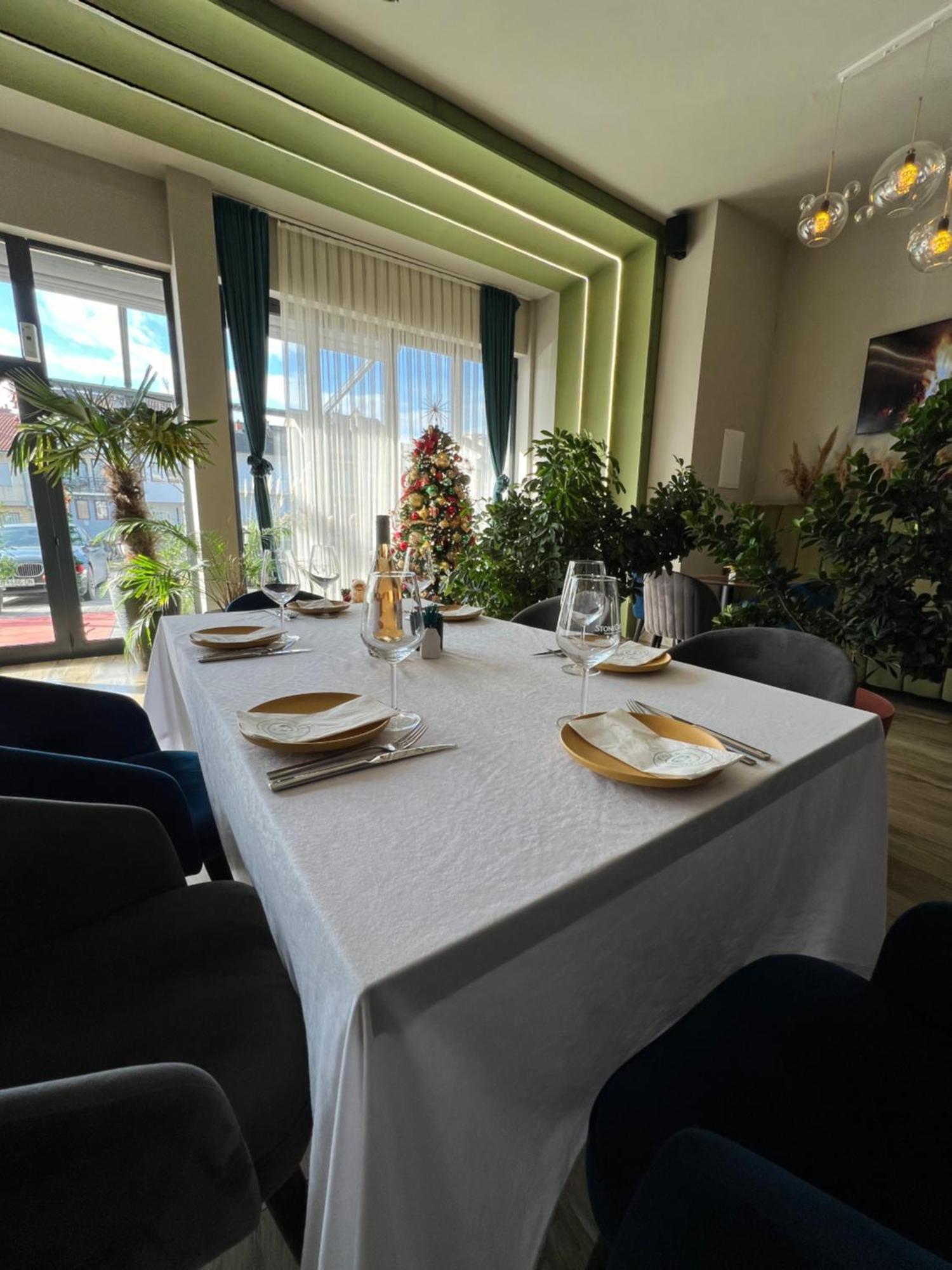 Gjakova Hotel & Restaurant Frida מראה חיצוני תמונה