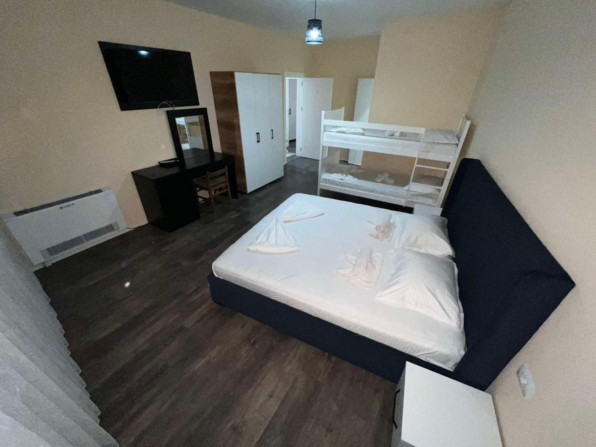 Gjakova Hotel & Restaurant Frida מראה חיצוני תמונה